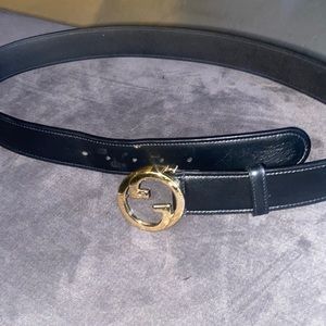 It has a few scratches on the buckle other then that excellent condition